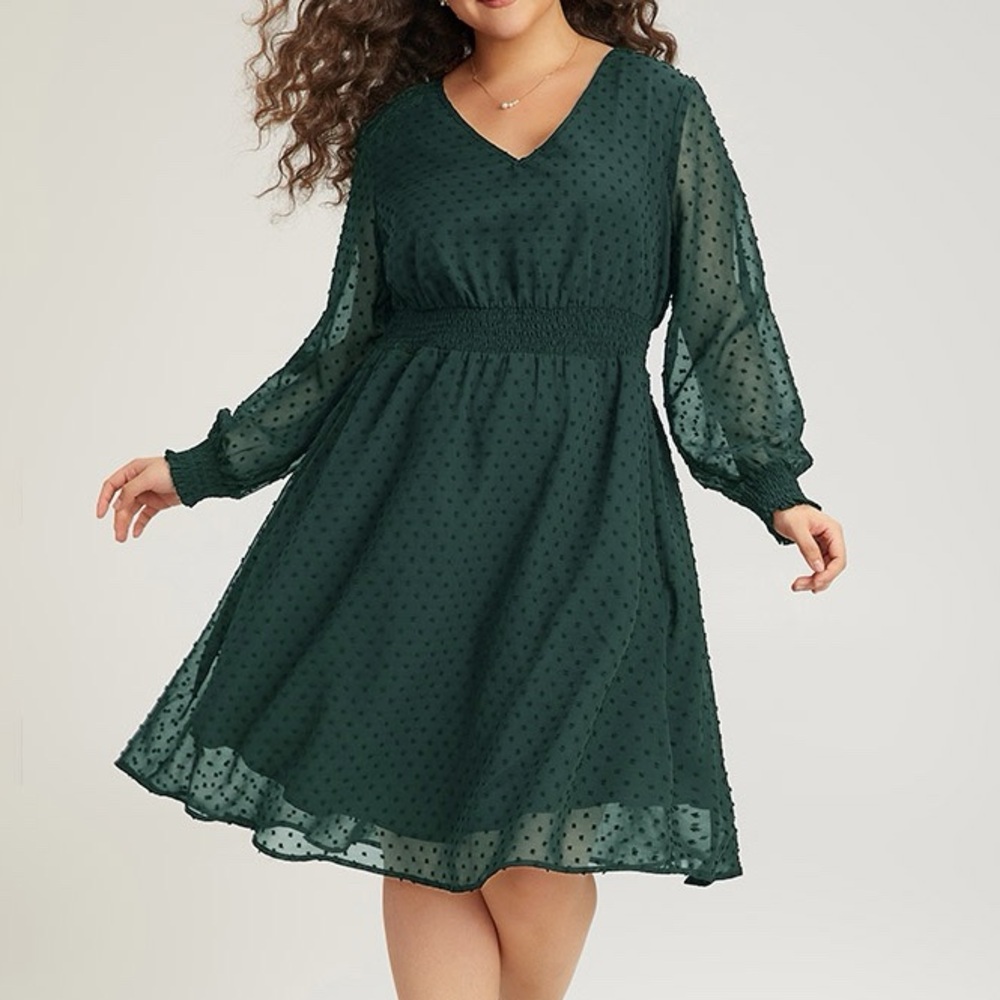 BloomChic Green Clip Dot Long Sleeve V Neck Dress With Pockets Plus Size 2X